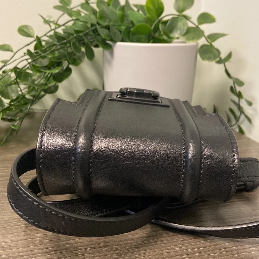 Reece Hudson‎ Black Crossbody Bag